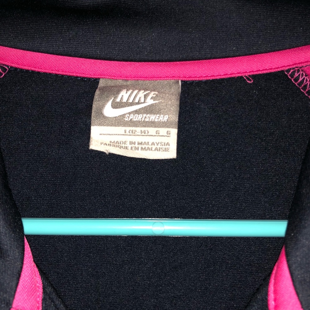 Nike Jacket - Picture 2 of 4